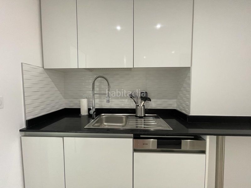 Foto 8beec45e-feb2-4b20-b53f-e1e6d92fb587. Apartament amb calefacció aparcament piscina a Punta Prima Torrevieja