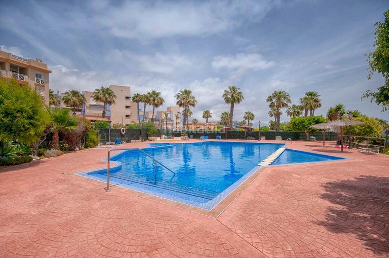 Foto 2795c340-88d9-442d-878d-336280d8557e. Apartament amb calefacció aparcament piscina a Aguamarina Orihuela