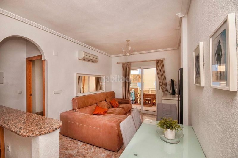 Foto 421ab1de-8d8a-4372-8459-20853b1488eb. Apartament amb calefacció aparcament piscina a Aguamarina Orihuela