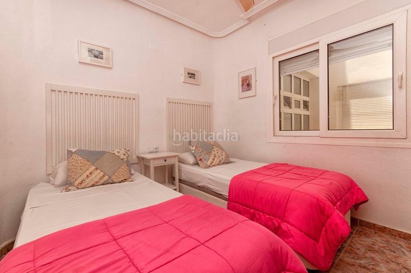 Foto 73eb75f5-b6d0-480d-9d0b-b5d3e5a5e630. Apartament amb calefacció aparcament piscina a Aguamarina Orihuela