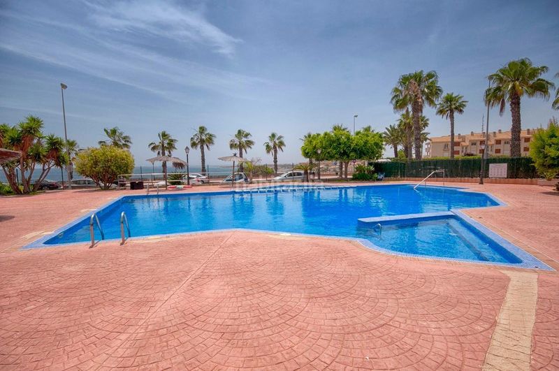 Foto f205a073-945d-4bb2-b0bd-b7ed250c6598. Apartament amb calefacció aparcament piscina a Aguamarina Orihuela