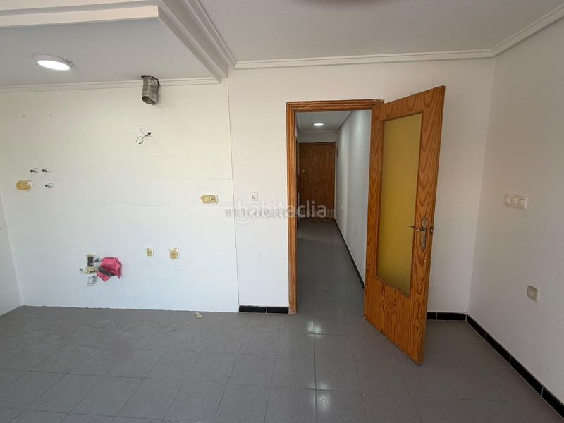 Foto 11d98e30-ee8c-4efa-a880-ff30b6ab1949. Apartament amb calefacció a Avenida Habaneras - Curva de Palangre Torrevieja