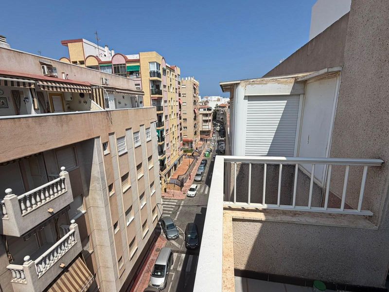 Foto 8b552e3a-fe2c-49c9-8920-e27887d51d34. Apartament amb calefacció a Avenida Habaneras - Curva de Palangre Torrevieja