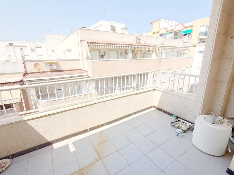 Foto 9ee6ce20-b69b-4e2c-8117-e65c59db8841. Apartament amb calefacció a Avenida Habaneras - Curva de Palangre Torrevieja