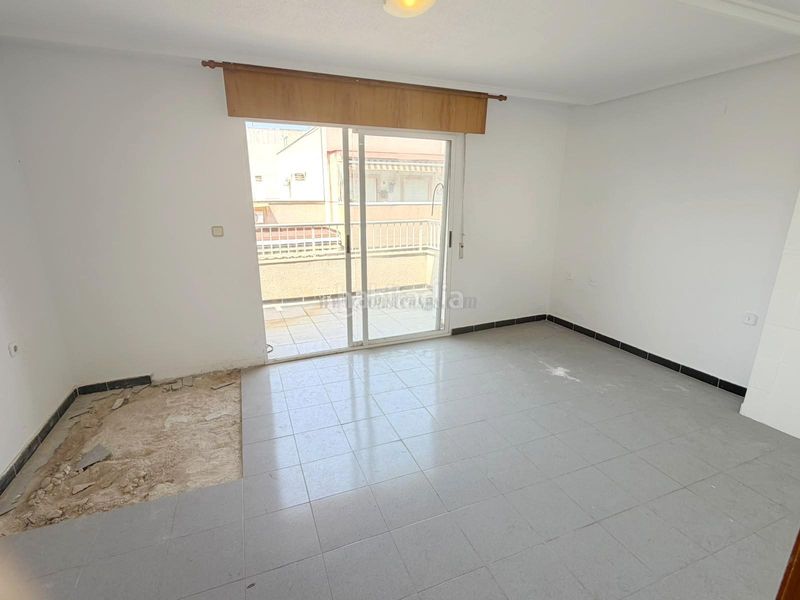 Foto a04049a9-6008-46c9-99e8-768cbbd21004. Apartament amb calefacció a Avenida Habaneras - Curva de Palangre Torrevieja