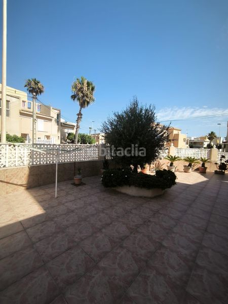 Foto b072edb9-9158-49b7-b70e-3cfd1d0cdab4. Xalet amb calefacció aparcament piscina a Zona los Frutales Torrevieja