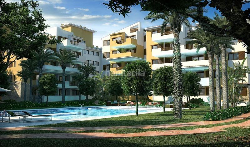 Foto 6014584d-3d95-4cf3-875f-5ae05f5bc13c. Apartament amb calefacció aparcament piscina a Punta Prima Torrevieja