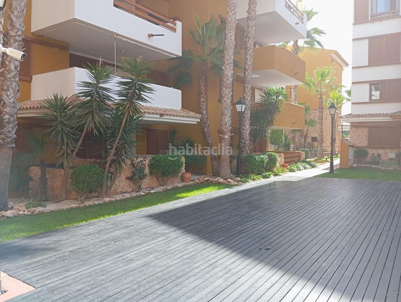 Foto 7a5ffc50-df0b-4a8b-9567-d0f6f122984f. Apartament amb calefacció aparcament piscina a Punta Prima Torrevieja