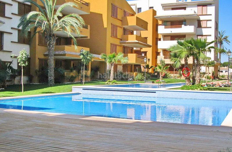 Foto ca2dab84-877b-4d52-98f0-a5f1556b4e70. Apartament amb calefacció aparcament piscina a Punta Prima Torrevieja