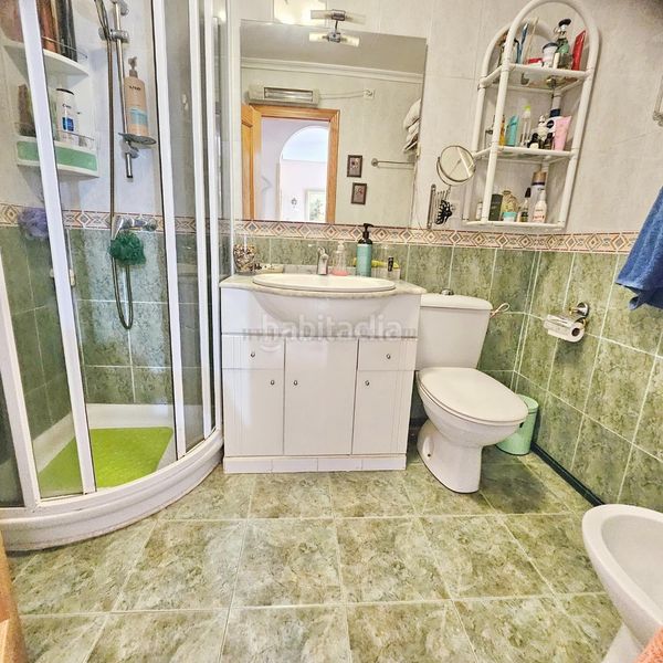 Foto a0088563-f7b6-4075-b320-2de282072d24. Apartament amb piscina a Aguas Nuevas Torrevieja