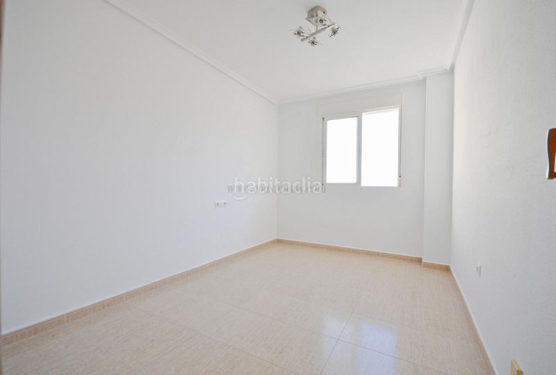 Foto a39b6d52-0cb3-48a5-8763-e7fdec76194f. Apartament amb calefacció a El Molino Torrevieja