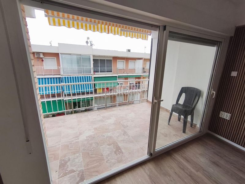 Foto 26771409-da7c-4093-9133-9a423e311dbf. Apartament amb aparcament piscina a Punta Prima Orihuela