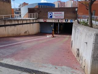 Car parking in dels Almogàvers