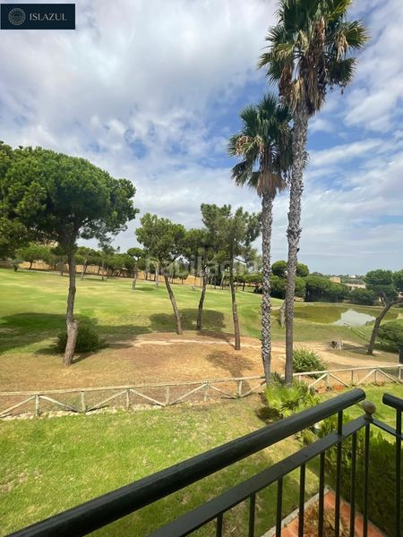 Foto d205d134-a28f-46e1-aefe-8c80b849d80a. Xalet amb aparcament piscina a Islantilla golf Islantilla