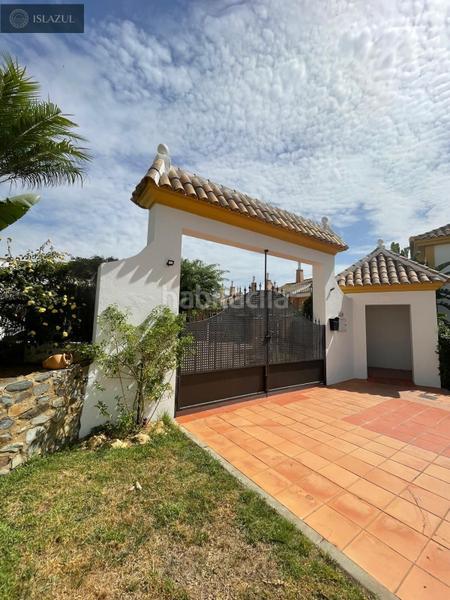 Foto 21db7288-5a5d-4273-a143-91a7f6fb99f0. Chalet magnifico chalet independiente con espectaculares vistas al golf en Islantilla