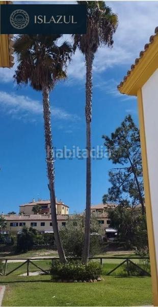 Foto c5bcf9f1-1bd3-4d62-ad88-bfb25fb61322. Chalet magnifico chalet independiente con espectaculares vistas al golf en Islantilla