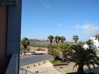 Pis a Isla Cristina. Apartamento a unos pasos de la playa, vistas al mar, terraza, pa