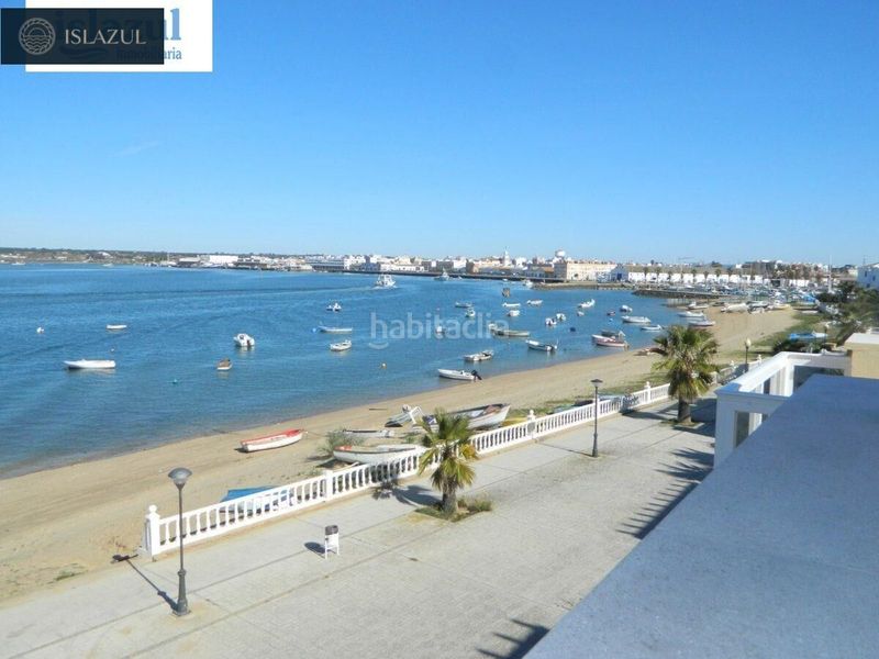 Foto 5151fda0-1bb2-4120-8b76-9d6ee7206606. Casa adossada amb aparcament a Isla Cristina