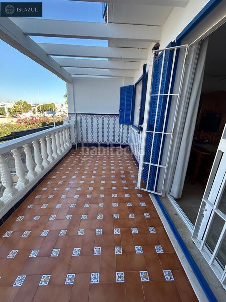 Foto b31a065d-3774-4000-a97a-b58a5581a04f. Casa adossada amb aparcament a Isla Cristina