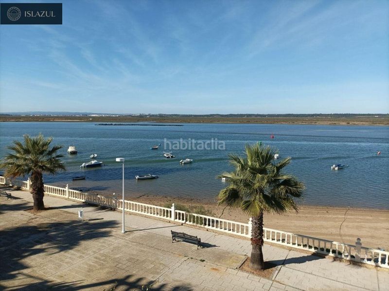 Foto b3e0986a-c7fe-4094-92ed-0de5695cd90e. Casa adossada amb aparcament a Isla Cristina