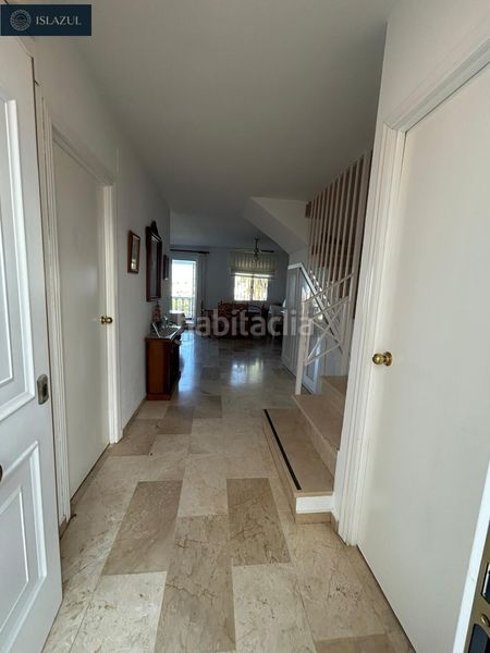 Foto dc202361-f533-4436-bb0d-213159bdd4ab. Casa adossada amb aparcament a Isla Cristina