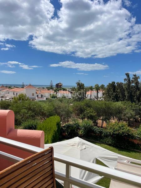 Foto d4309776-9147-4b37-8411-dfde47a9706e. Semi detached house with parking pool in Islantilla golf Islantilla