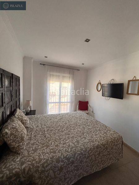Foto d233a652-f994-446e-99c9-0dfe5eca7df7. Pis amb aparcament a Isla Cristina