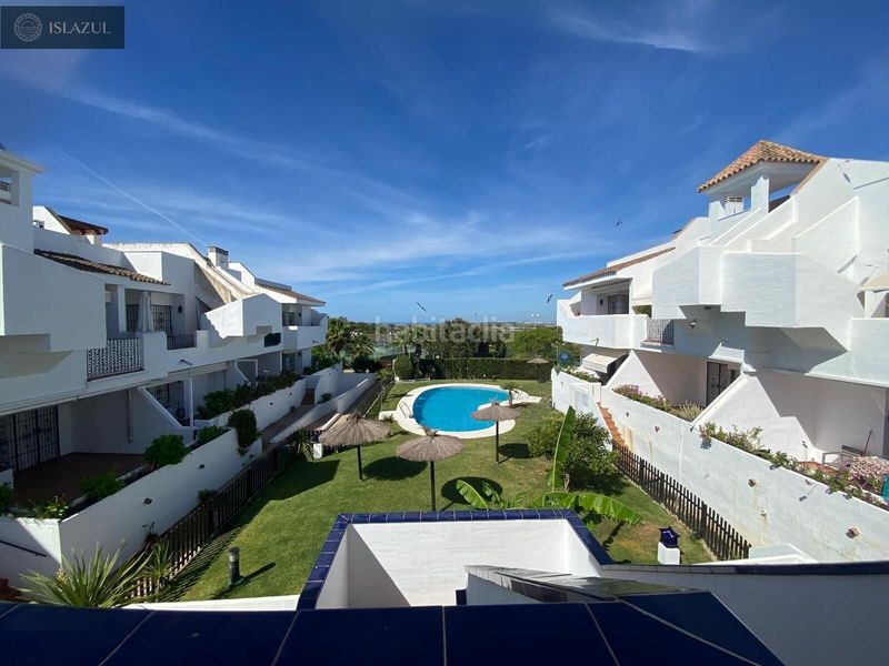 Foto b18df771-c13d-4b5d-944e-733e2f979b1e. Àtic amb calefacció aparcament piscina a Islantilla golf Islantilla