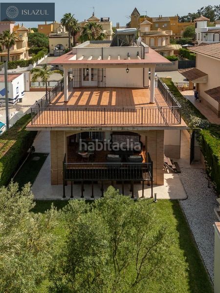 Foto 02c776ff-2f5e-44bd-8ae7-ea9e10e04f66. Xalet amb calefacció aparcament piscina a Islantilla golf Islantilla