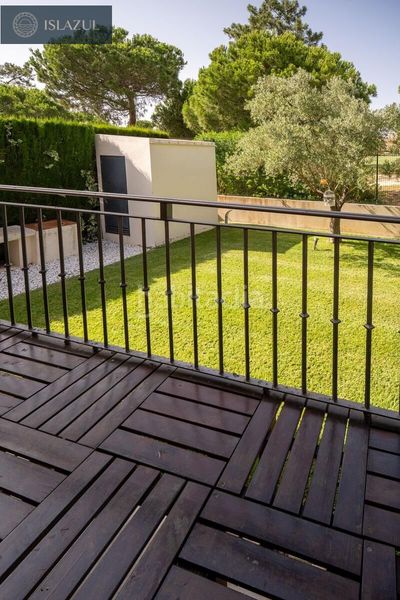 Foto 1724c775-9df6-4214-bf5d-7ba55d488749. Xalet amb calefacció aparcament piscina a Islantilla golf Islantilla