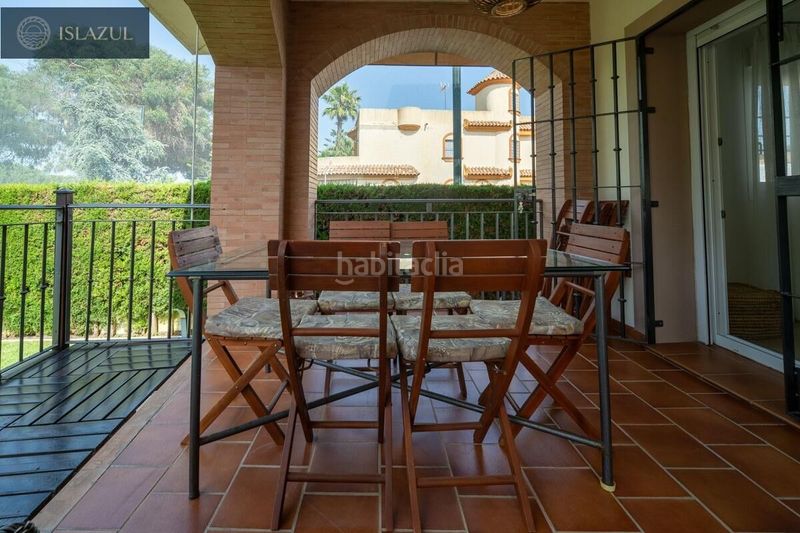 Foto 3f8176e5-19a7-4b66-965c-5a360b606f78. Xalet amb calefacció aparcament piscina a Islantilla golf Islantilla