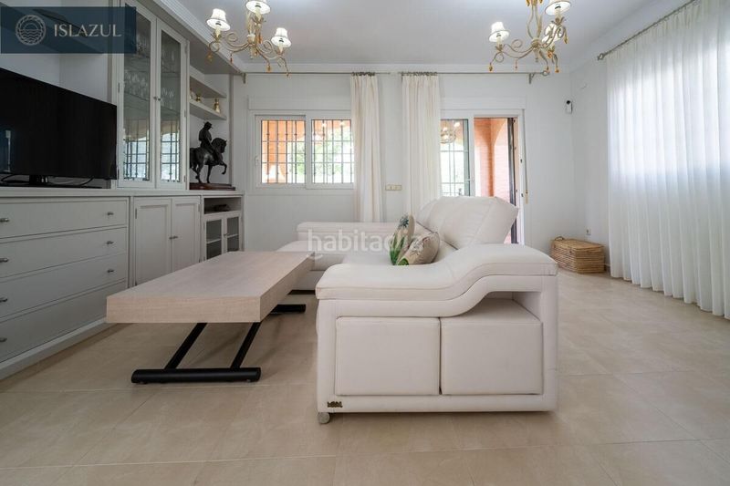 Foto 57af97c4-68cd-4ade-8366-14697a2f21a6. Xalet amb calefacció aparcament piscina a Islantilla golf Islantilla