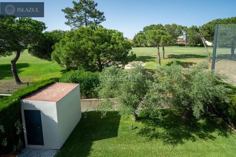 Foto 8046776a-c753-4641-b837-297f77a7eca9. Xalet amb calefacció aparcament piscina a Islantilla golf Islantilla