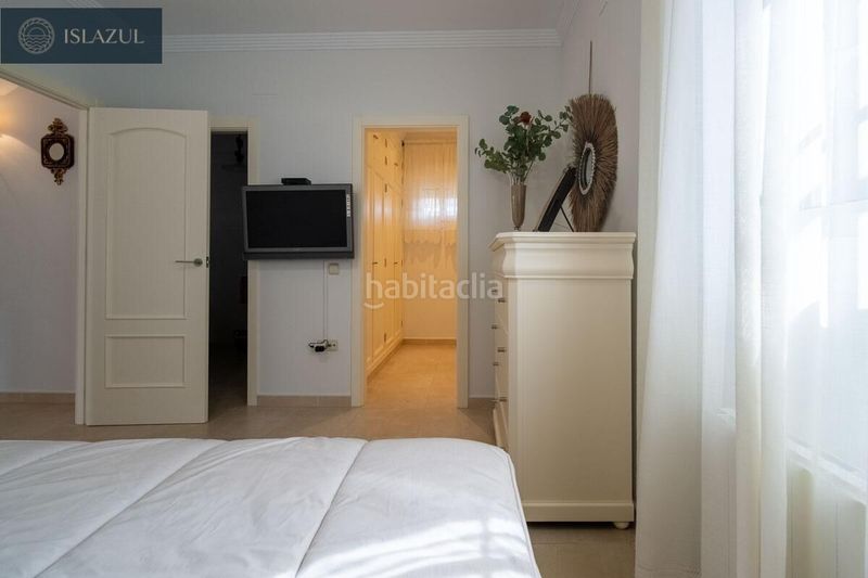 Foto a5d9d1e9-aa39-4f1e-83e4-f6e4cd310850. Xalet amb calefacció aparcament piscina a Islantilla golf Islantilla