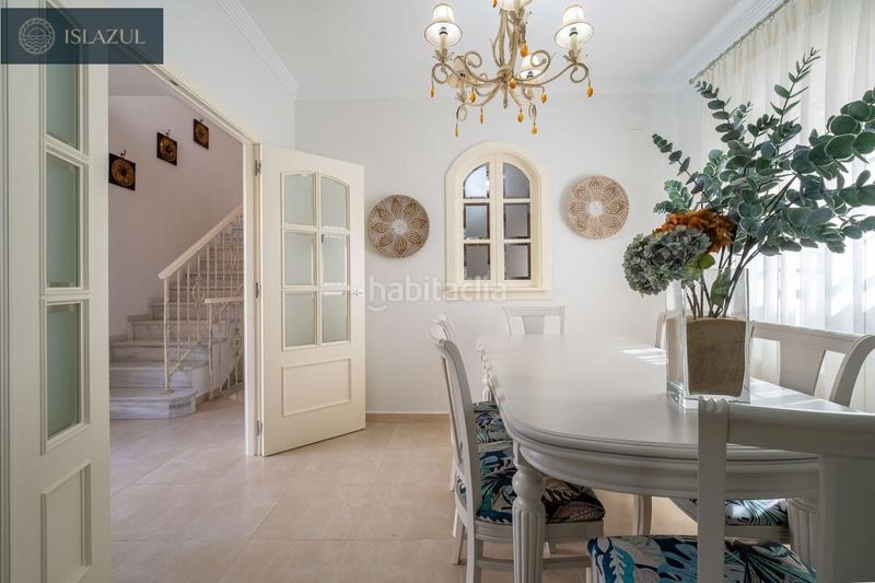 Foto ee7cd2cf-c7c0-4f4b-ba23-fee75e14248b. Xalet amb calefacció aparcament piscina a Islantilla golf Islantilla