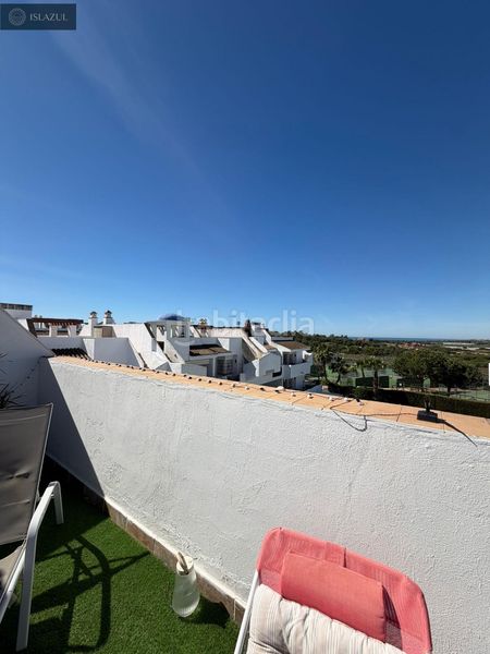 Foto afbb0dca-675b-461b-bbd6-71f373ff307e. Àtic amb calefacció aparcament piscina a Islantilla golf Islantilla