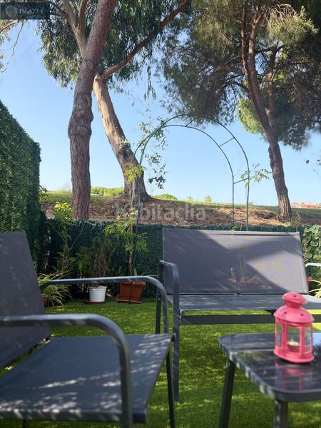 Foto 9a5fa579-437f-4416-b7be-91a81c93f046. Casa adossada amb aparcament piscina a Islantilla golf Islantilla