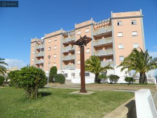 Flat in Isla Cristina. Apartamento con todo lujo de detalle, vistas al mar y al puerto