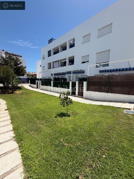 Foto bc398882-00b1-46e0-977c-6ae3c5deb7af. Tríplex amb calefacció aparcament piscina a Islantilla golf Islantilla
