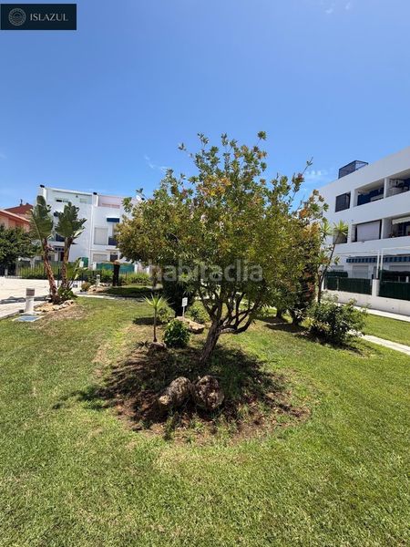 Foto d04bd840-13c1-4c79-8175-974f2e6276bd. Tríplex amb calefacció aparcament piscina a Islantilla golf Islantilla