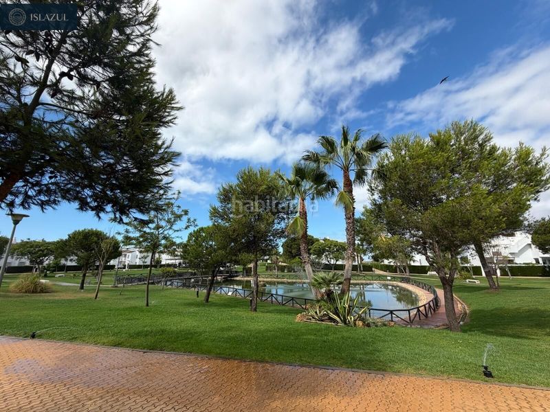 Foto e26c61c4-88c1-4eb5-855f-e18ad31b5f2c. Àtic a avenida avenida deporte a Islantilla golf Islantilla