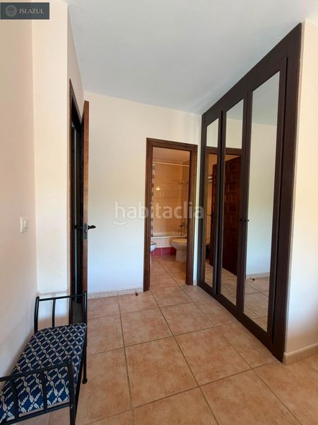 Foto 0a2044ef-bda5-4475-a8b6-b2878fc1f511. Casa adossada amb aparcament piscina a Islantilla golf Islantilla