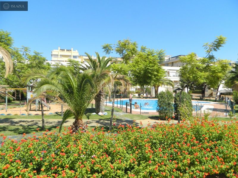 Foto efa4a780-315f-400c-bdfd-1a17f23089e7. Semi detached house with heating pool in Isla Cristina
