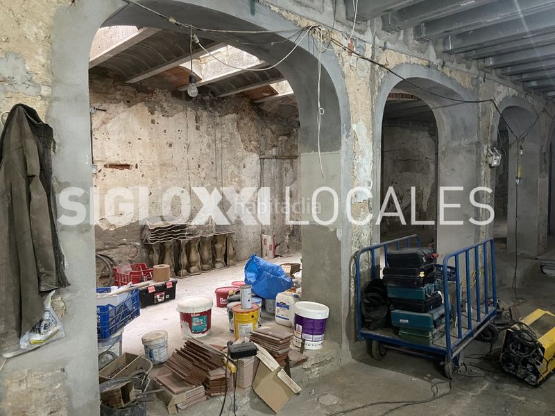 Foto 1cbcc3b5-0b24-4c29-a9cf-143f3ce4782d. Local comercial a Raval Barcelona
