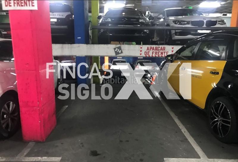 Foto 101e9441-fe27-41c5-99e2-b7f0ea4ac872. Parking coche en L´Antiga Esquerra de l´Eixample Barcelona