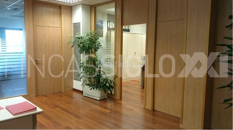 Foto e11e88e1-2746-4429-842b-585443121ef8. Lloguer local comercial a Can Roses Rubí