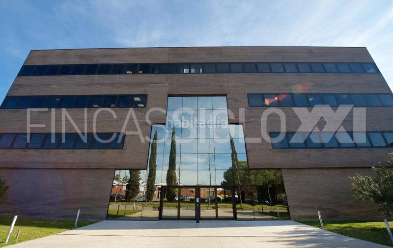 Foto 7f90b394-6ed1-4d29-aa1f-444e245d4c8b. Alquiler local comercial en Can Roses Rubí