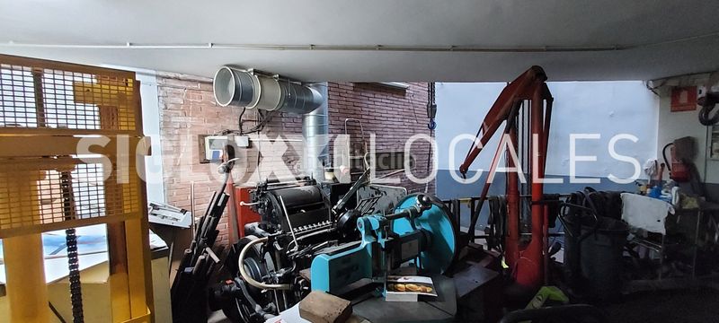 Foto 06259cd1-daba-4e7f-89bf-5609e19b437b. Local comercial a Sant Antoni Barcelona