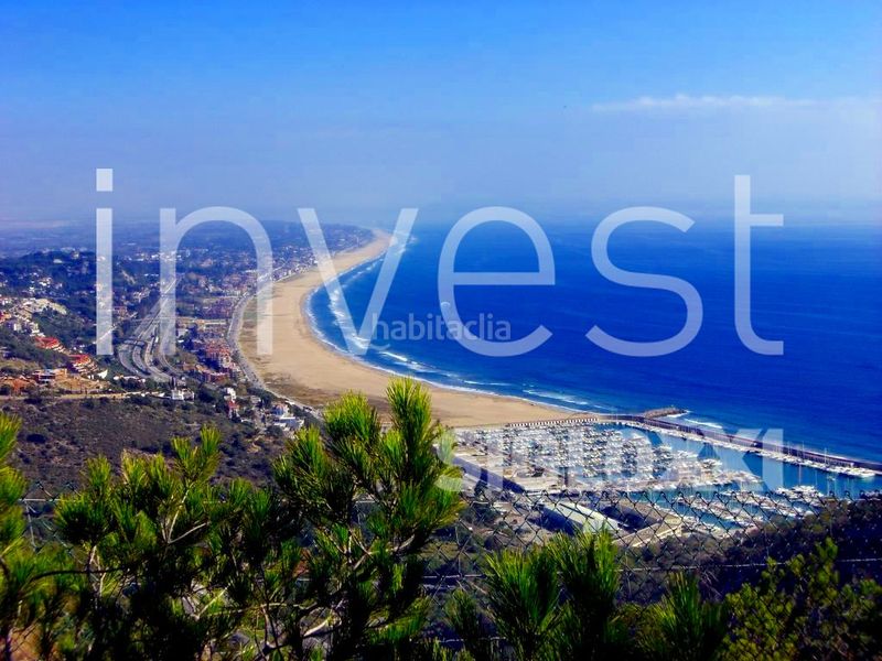 Foto d173b7e9-35e7-49d7-8b03-0426b3a4677a. Local comercial en Barceloneta Barcelona