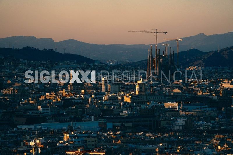 Foto 4efe9f82-00d0-4d90-8b6d-f4086ca6745c. Aparcament cotxe a Vallcarca - Penitents Barcelona